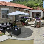 Haus Sofis *