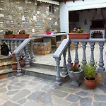 Apartment Haus Sofis Kinira