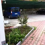 Haus Sofis Kinira