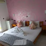 Apartment Haus Sofis Kinira