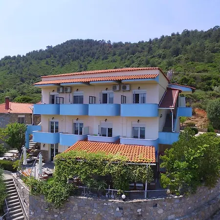 Haus Sofis Апартаменты Коинира