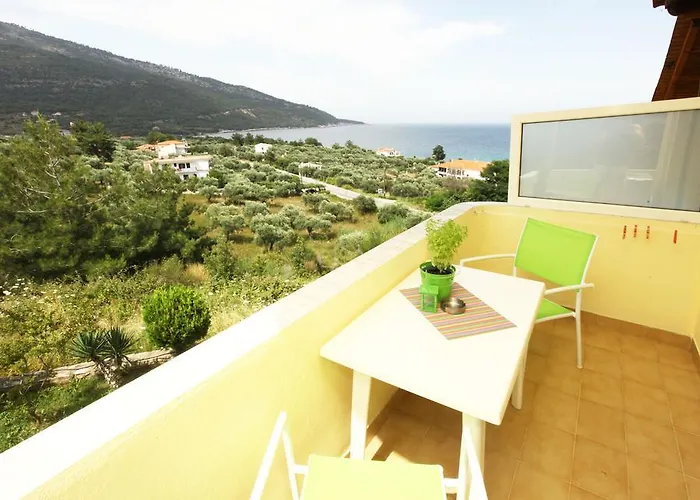 Apartament Haus Sofis Koinira